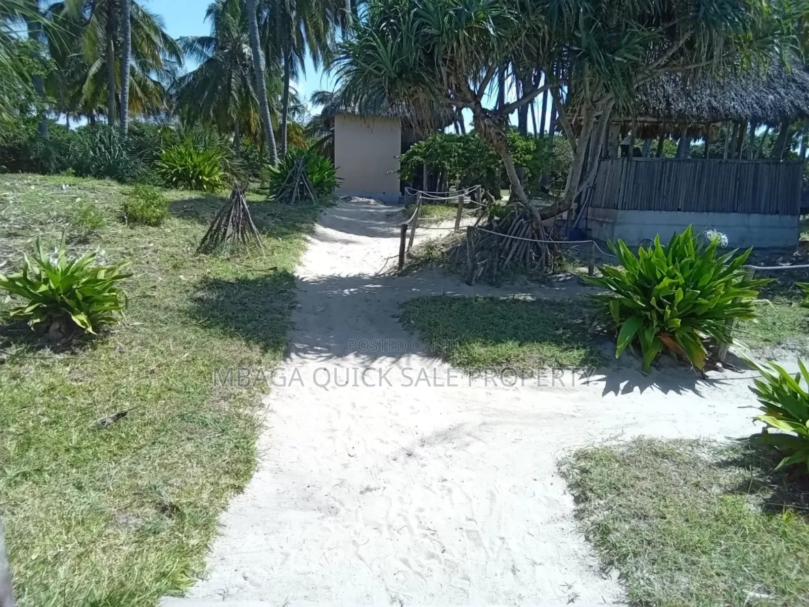 6bdrm House in Bahari Beach, Kunduchi for sale