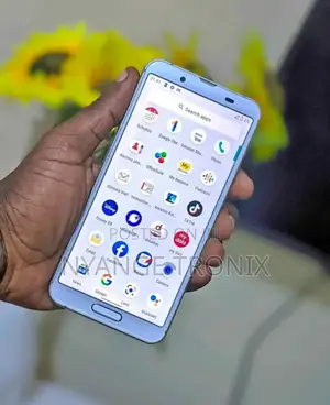 Sharp Aquos Sense 3 SHV45 64 GB Silver