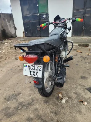 Bajaj Boxer X125 2024 Black