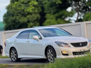 Toyota Crown 2009 White
