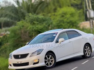 Toyota Crown 2009 White