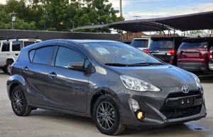 Toyota Aqua 2015 Gray