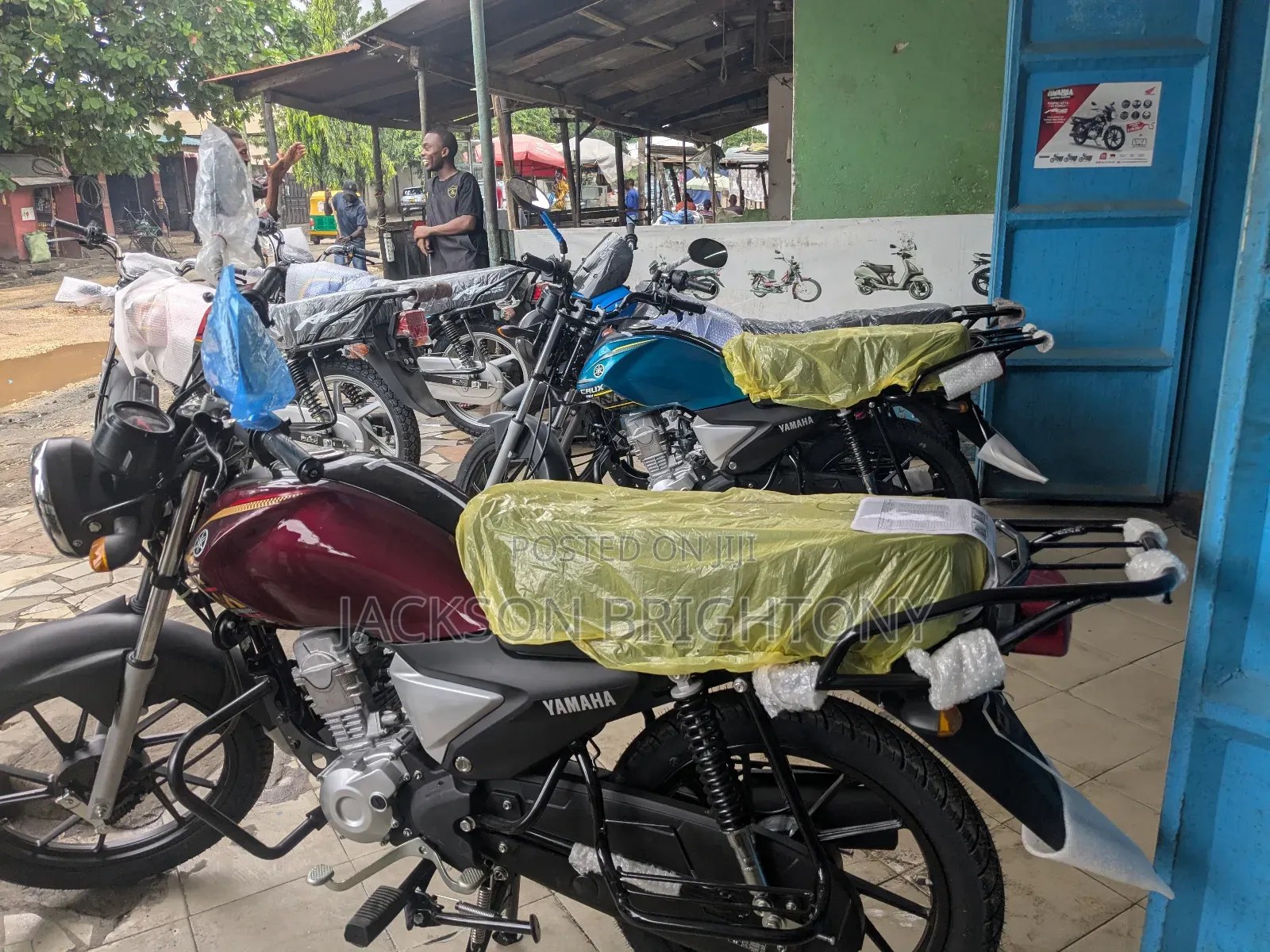 New Yamaha Crux 2025 Blue