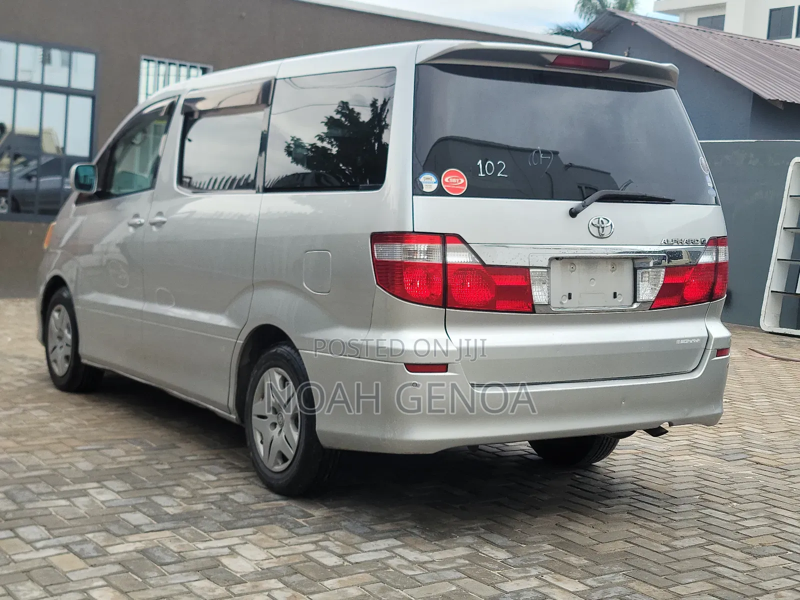 Toyota Alphard 2.4 Petrol AWD 2004 Silver