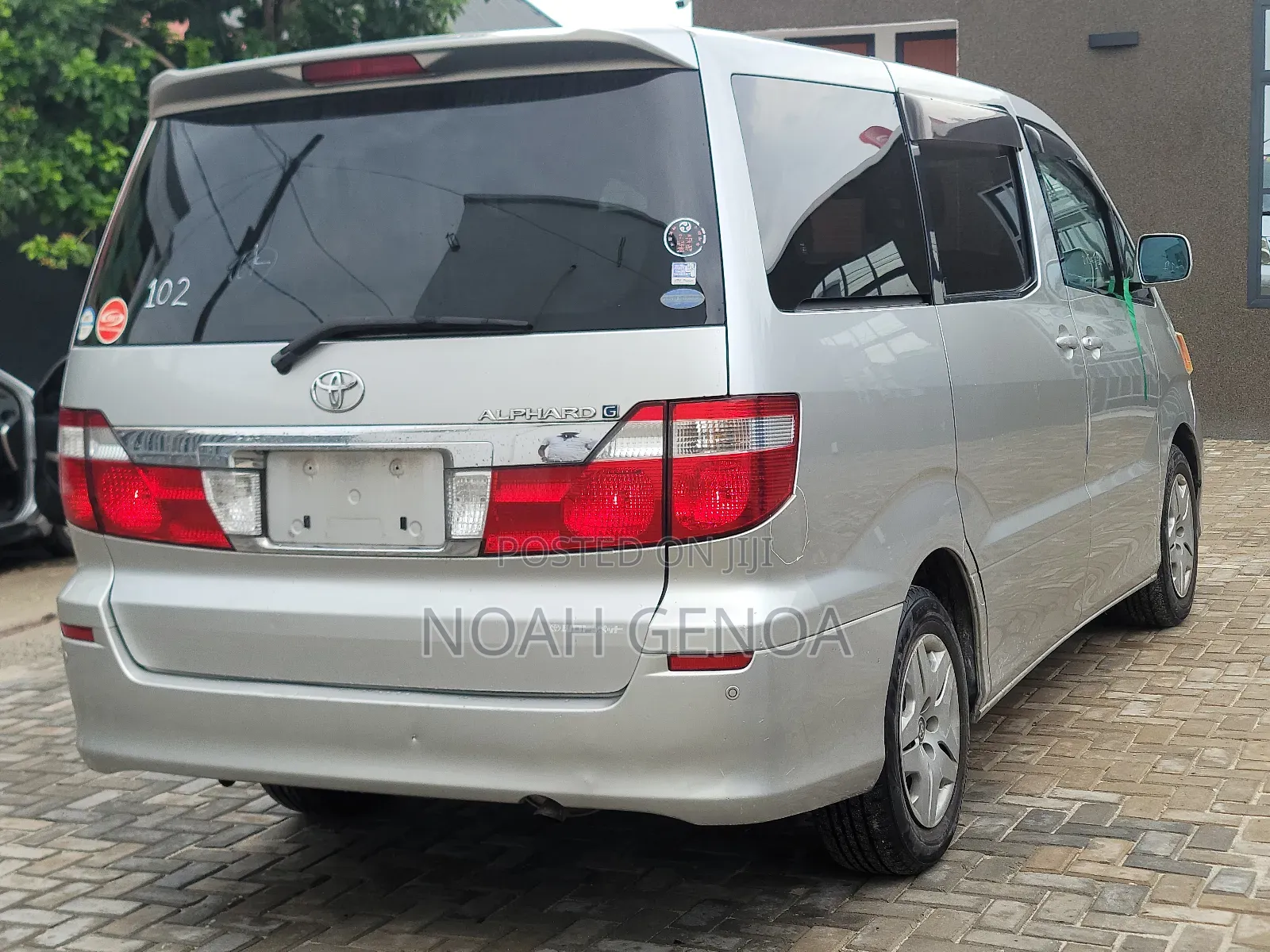 Toyota Alphard 2.4 Petrol AWD 2004 Silver