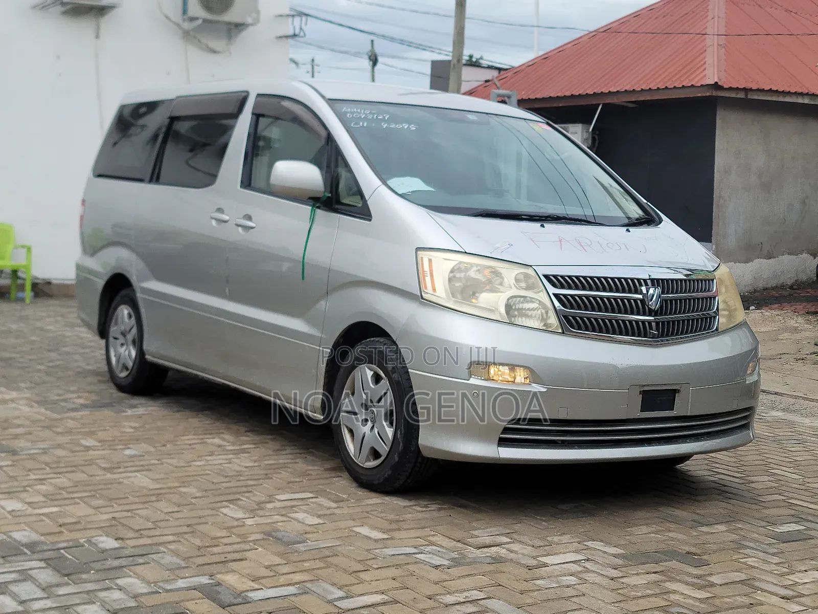 Toyota Alphard 2.4 Petrol AWD 2004 Silver
