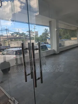 Showroom/Office on Gf for Rent in the Peninsula