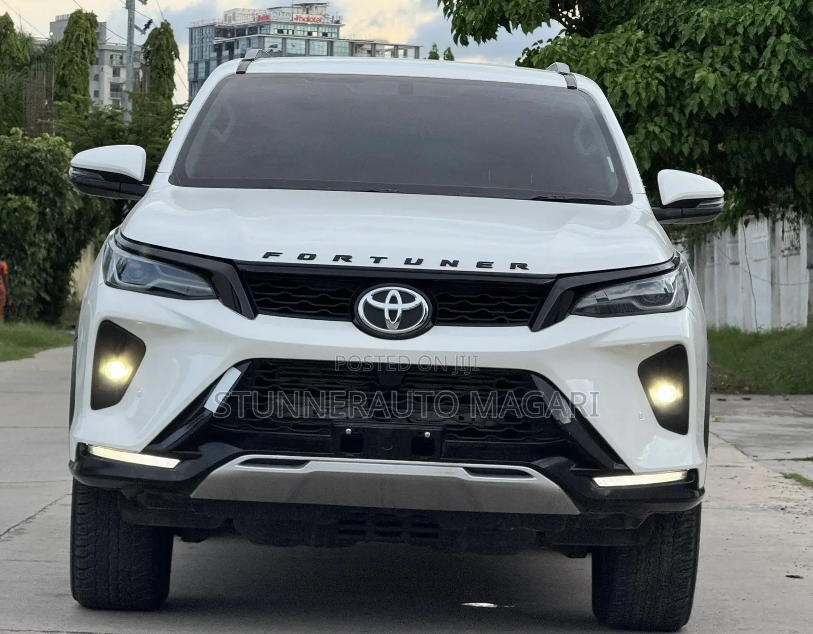 Toyota Fortuner 2.5 D AWD 2023 White