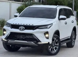 Toyota Fortuner 2.5 D AWD 2023 White