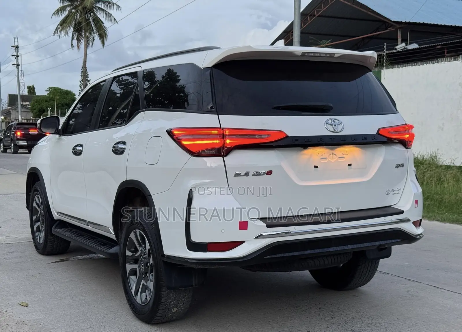 Toyota Fortuner 2.5 D AWD 2023 White
