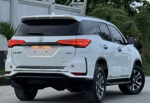 Toyota Fortuner 2.5 D AWD 2023 White
