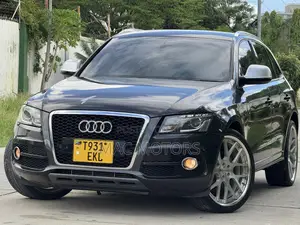 Audi Q5 2.0T Premium Quattro 2011 Black