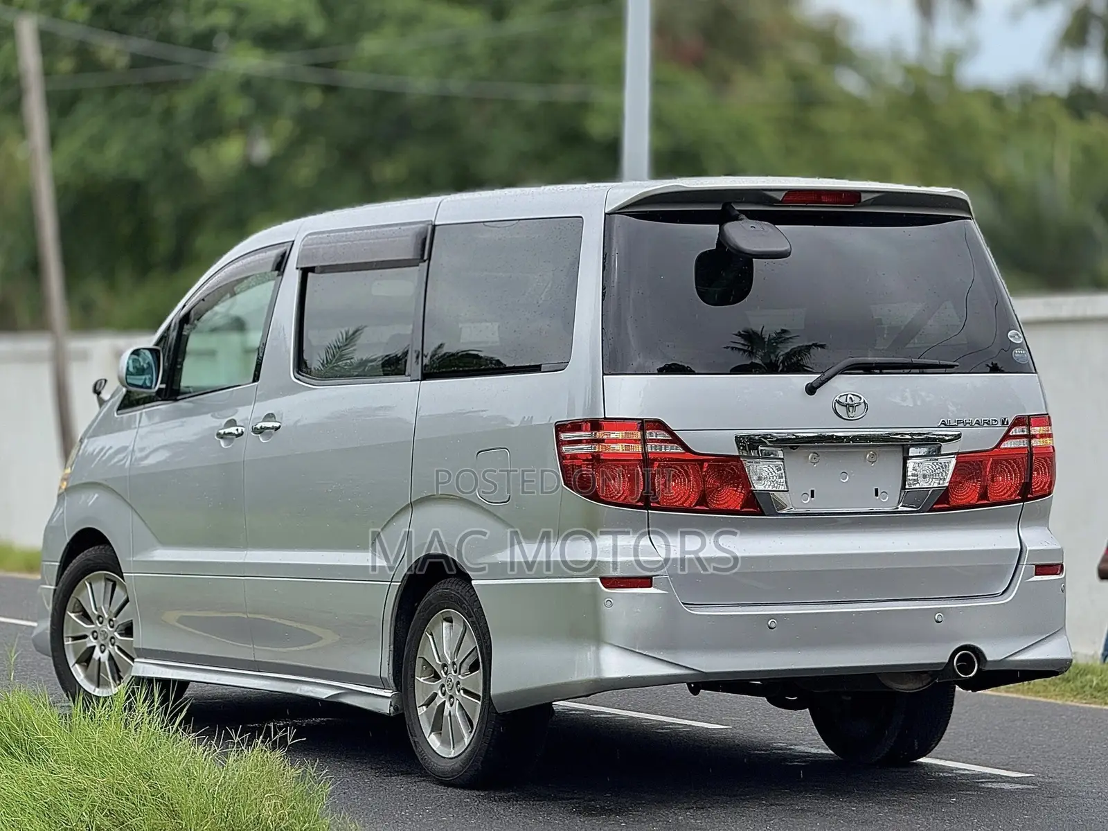 Toyota Alphard 2007 Silver