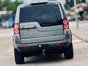 Land Rover Discovery 2013 Gray