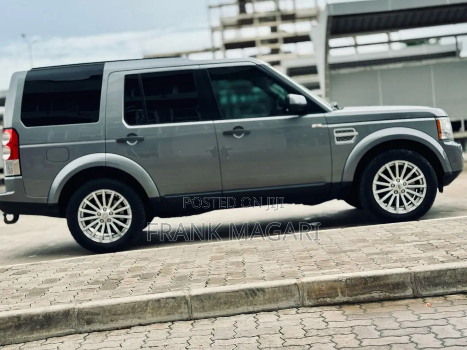 Land Rover Discovery 2013 Gray