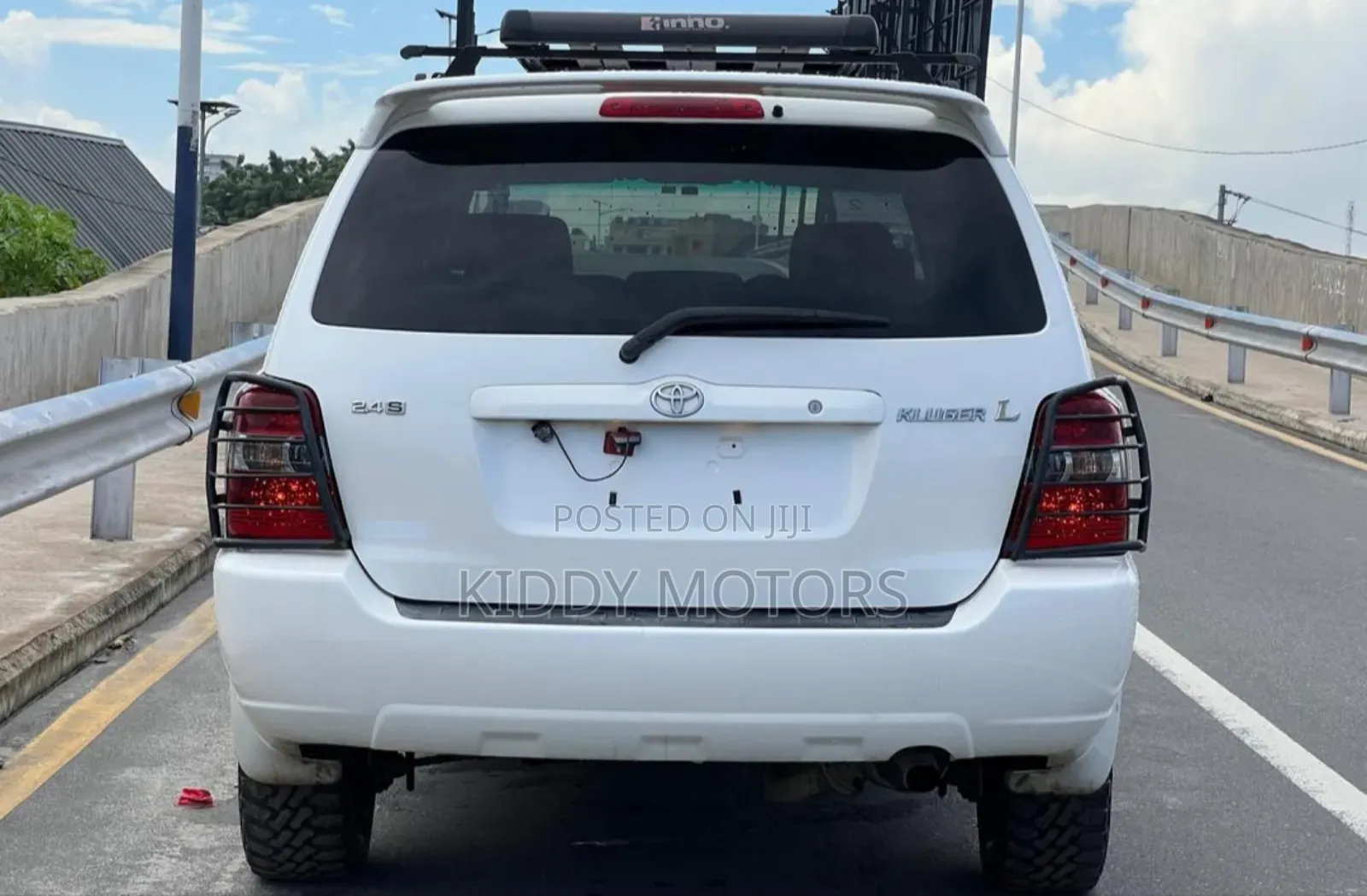 Toyota Kluger 2005 White