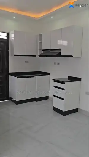 Simple and Luxurious Kitchen Cabinets
