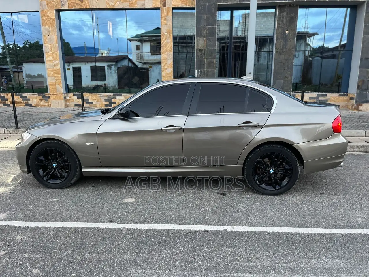 BMW 3 Series 2010 Gold