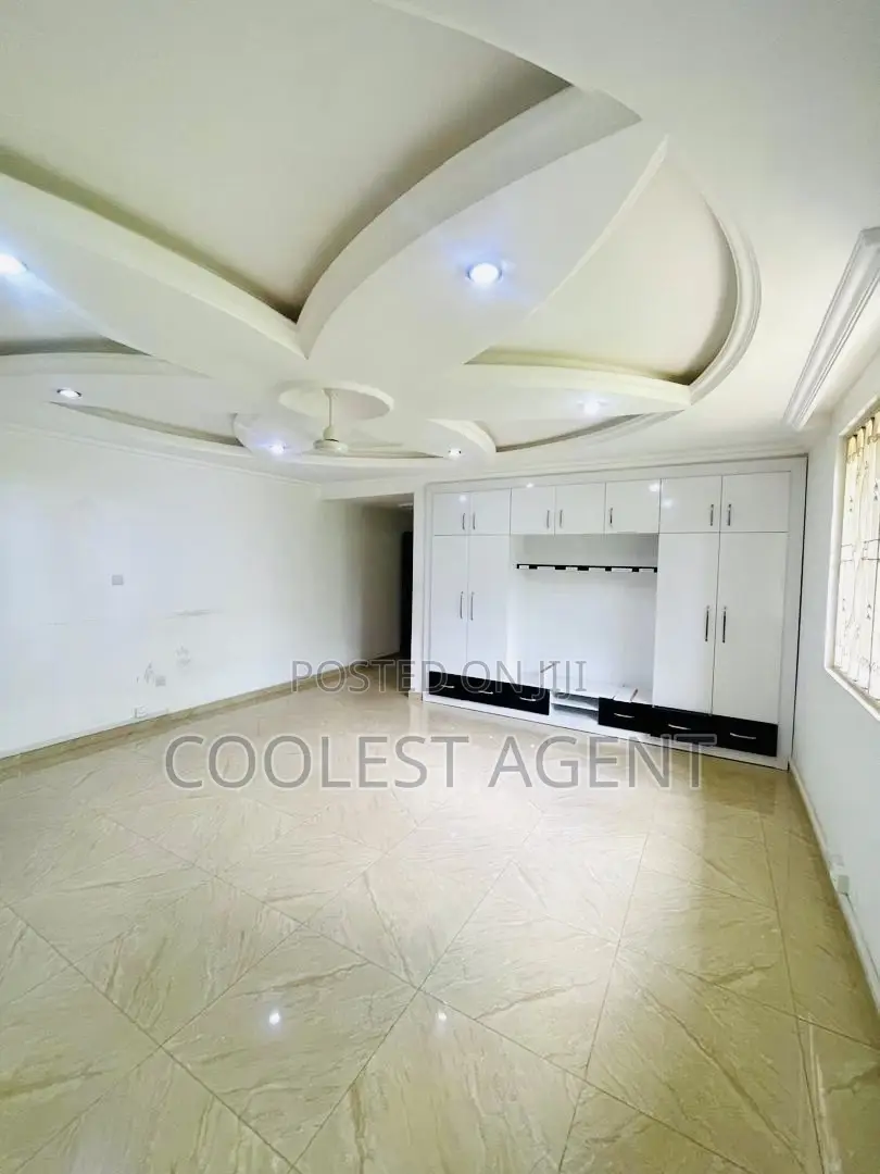 5bdrm House in Coolest Estate, Masaki for rent