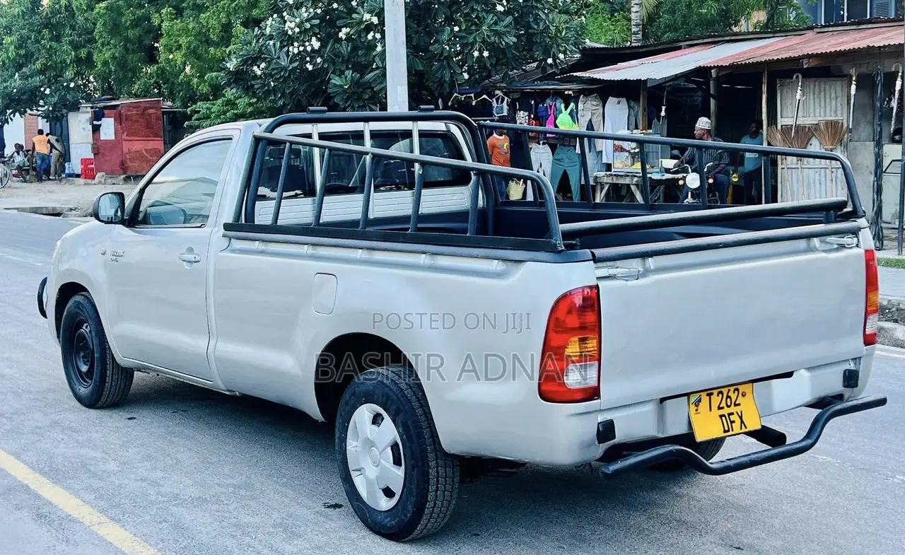 Toyota Hilux 2.5 D-4D SRX 2009 Silver