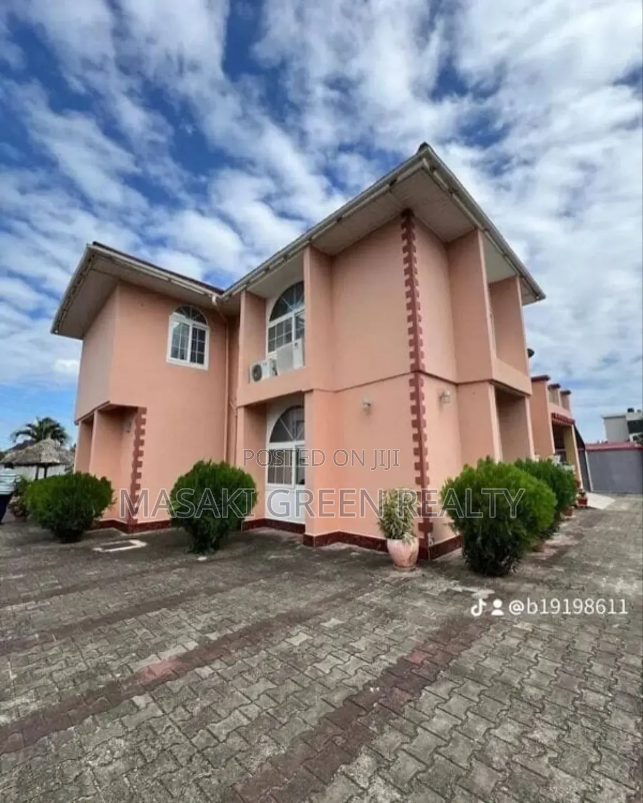 5bdrm House in Mbezi Estate for sale