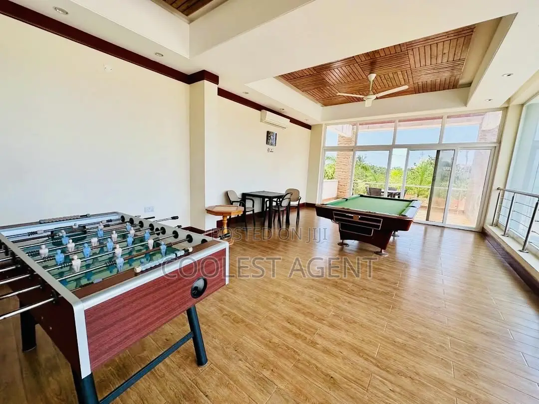 Furnished 1bdrm Apartment in Coolest Estate, Oyster Bay for rent