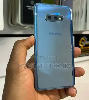 Samsung Galaxy S10e 128 GB Blue