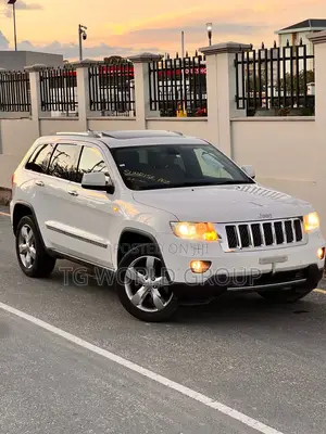 Jeep Cherokee 2010 White