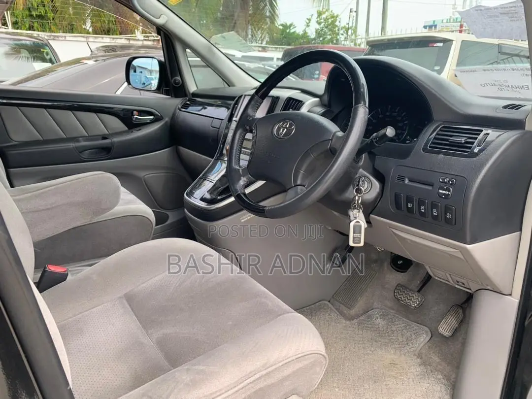 Toyota Alphard 2.4 Petrol FWD 2006 Black