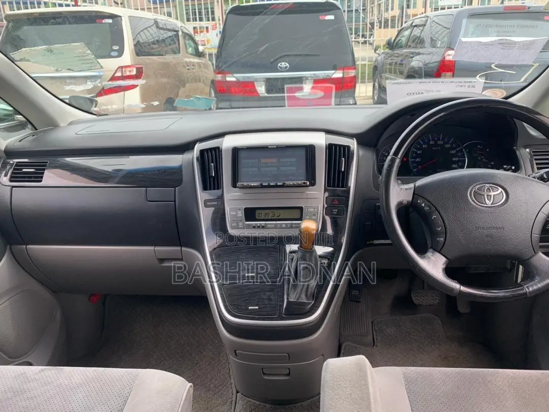 Toyota Alphard 2.4 Petrol FWD 2006 Black