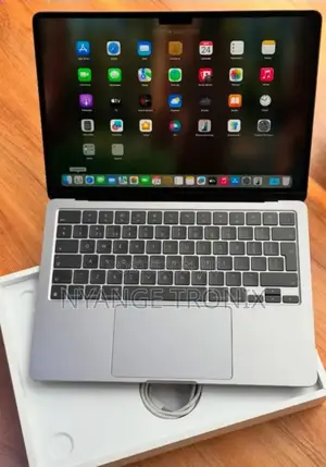 New Laptop Apple MacBook Air 2022 M2 8GB Intel Core M2 SSD 256GB