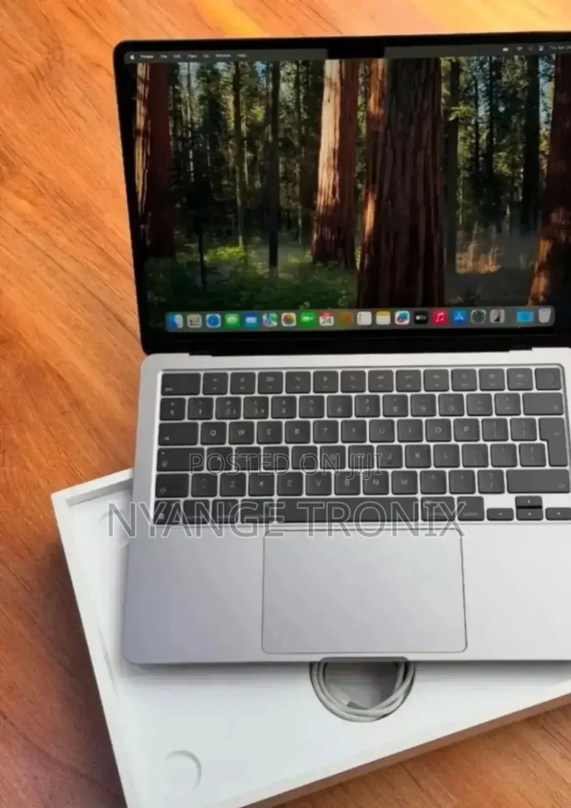 New Laptop Apple MacBook Air 2022 M2 8GB Intel Core M2 SSD 256GB