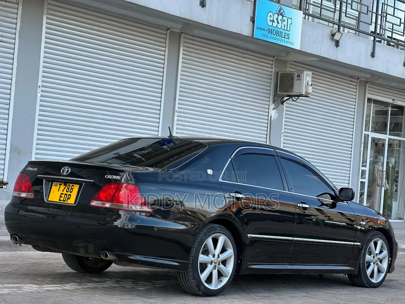Toyota Crown 2006 Black