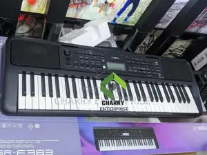 Yamaha Keyboard PSR-E383 61 Velocity-Sensitive Keys