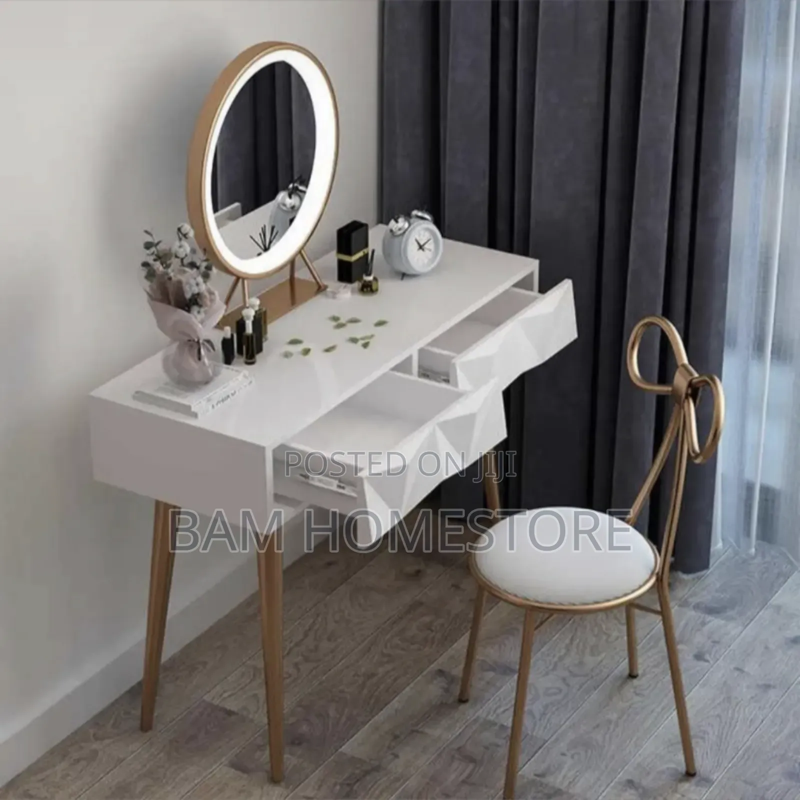 Classic Turkish Dressing Table (Mirror With Lights)