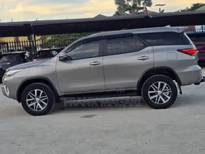 Toyota Fortuner 2018 Gray