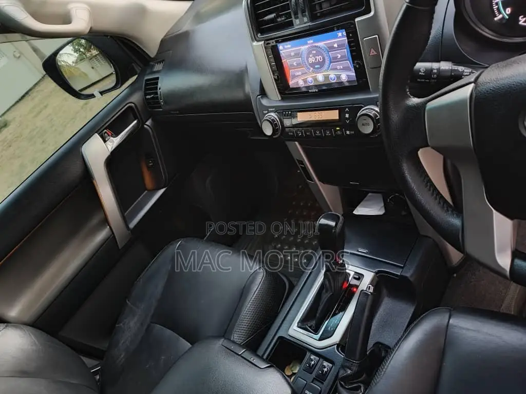 Toyota Land Cruiser Prado 2.7 i 2011 Black