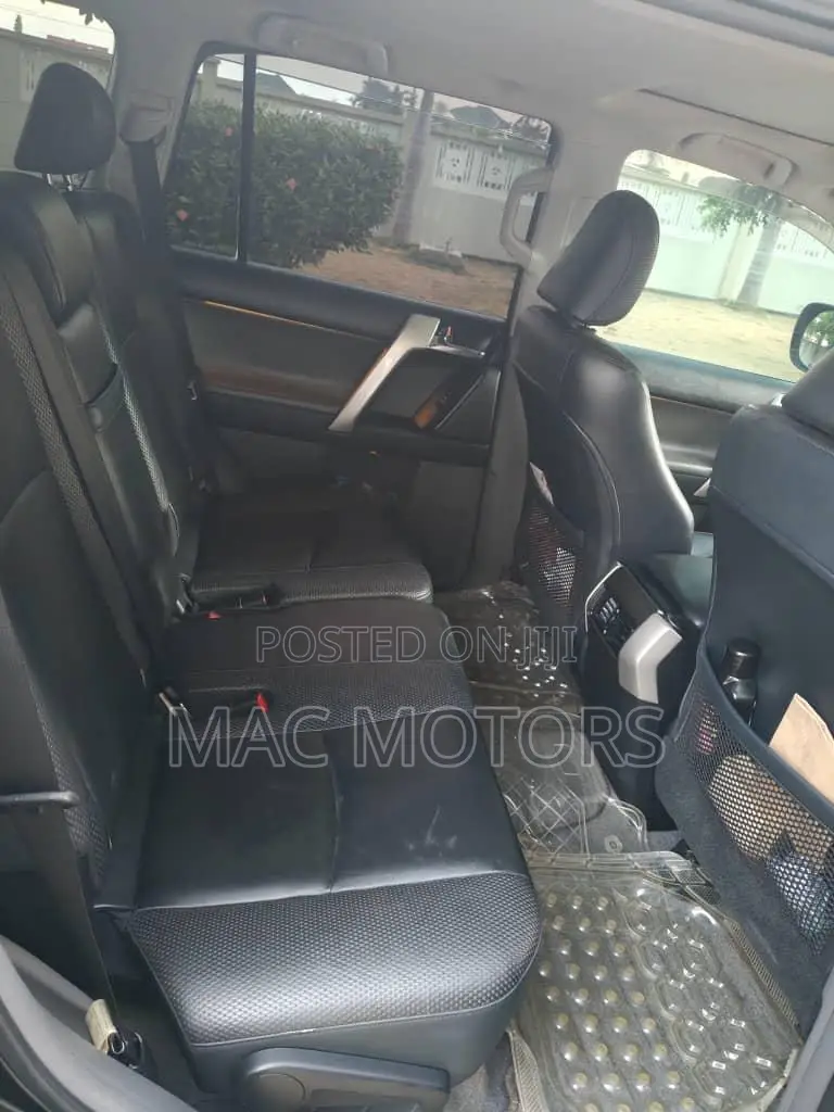 Toyota Land Cruiser Prado 2.7 i 2011 Black