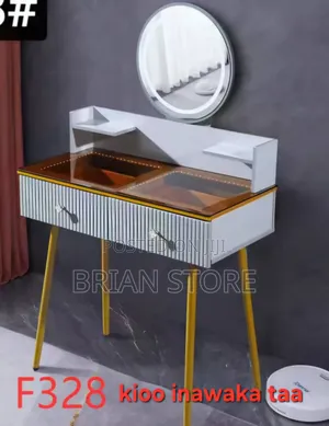 Dressing Table With Lighting Glass (Kioo Kinawaka)
