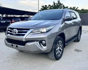 Toyota Fortuner 2.8 D AWD 2018 Gray