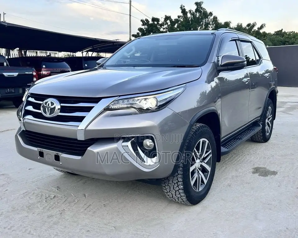 Toyota Fortuner 2.8 D AWD 2018 Gray