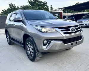 Toyota Fortuner 2.8 D AWD 2018 Gray