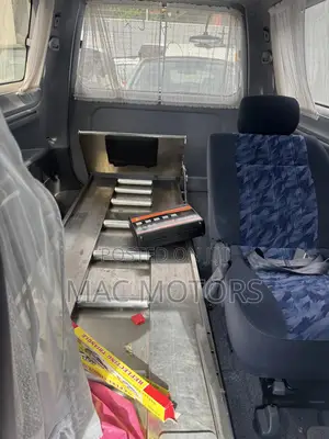 Toyota Noah 2001 Silver