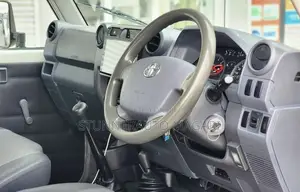 Toyota Land Cruiser 2008 White