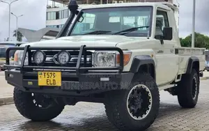 Toyota Land Cruiser 2008 White
