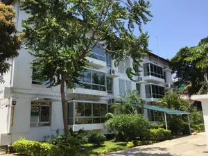 20bdrm House in Upanga for rent