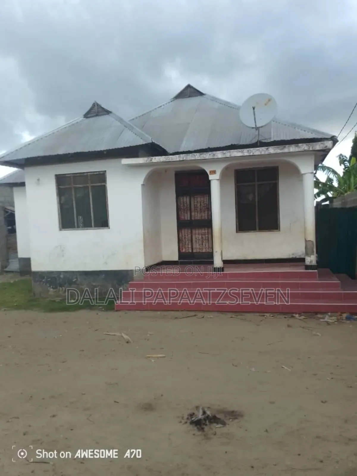 3bdrm House in Dalalipapaatzseven, Bunju for sale