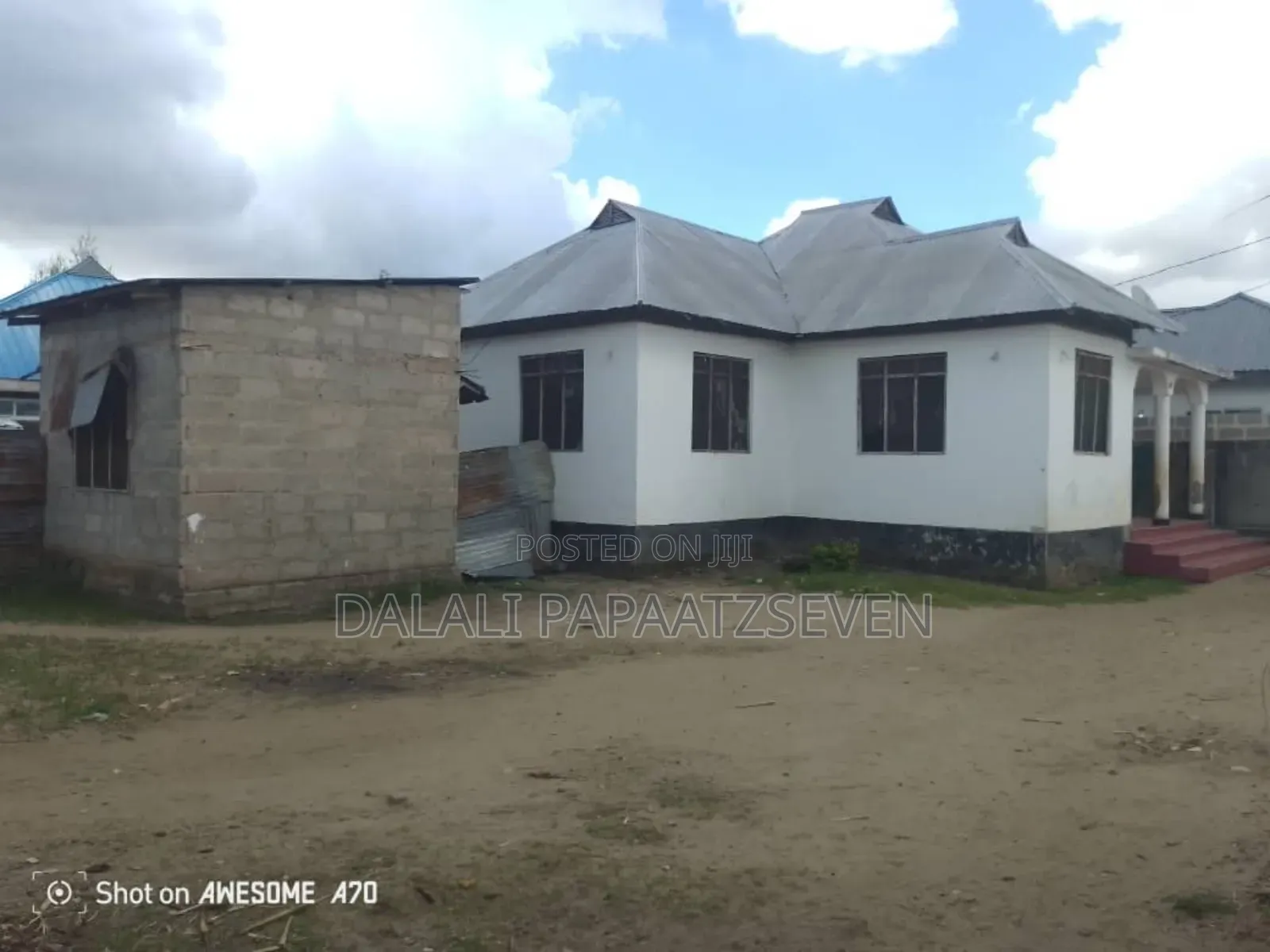 3bdrm House in Dalalipapaatzseven, Bunju for sale