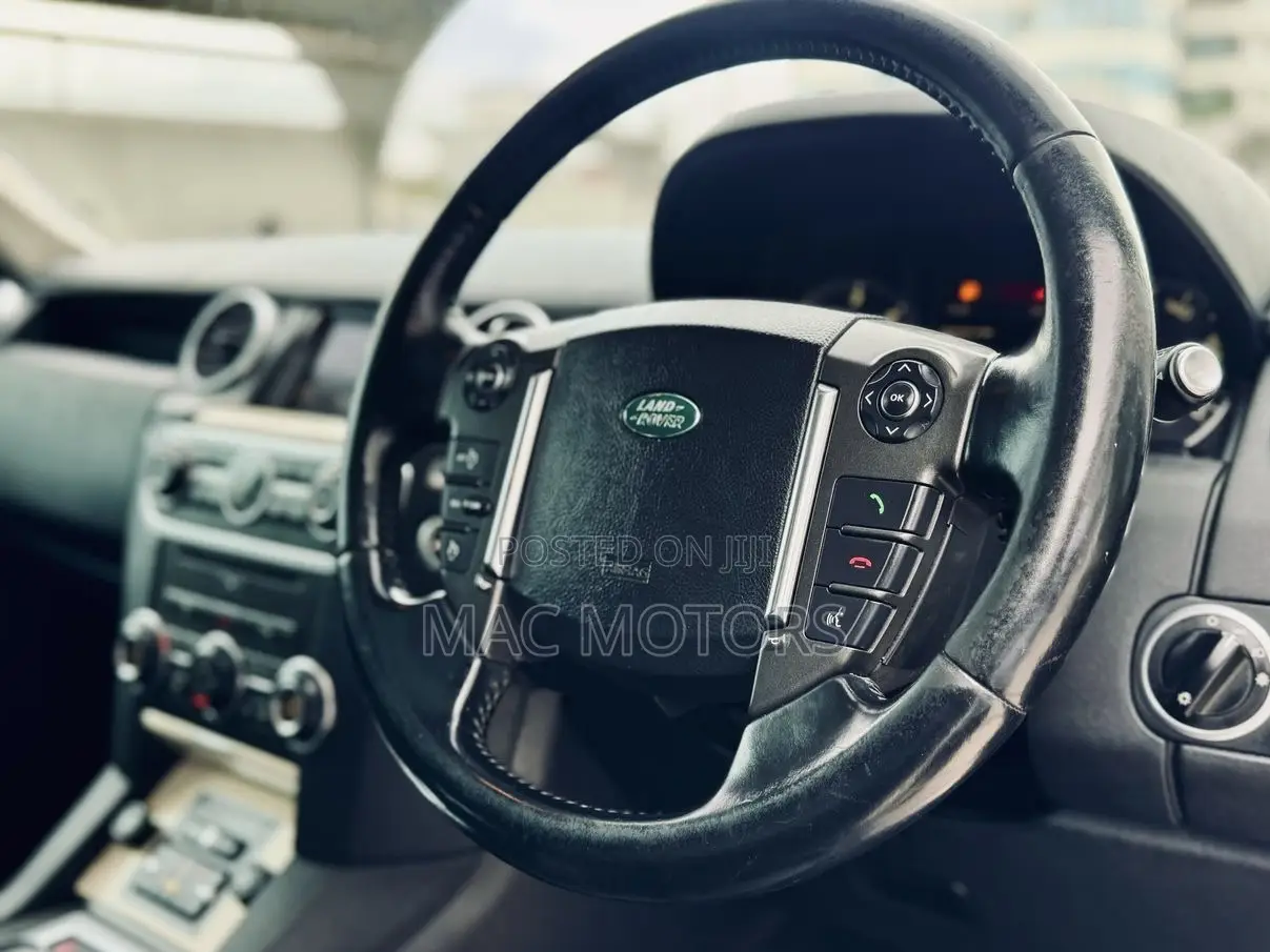 Land Rover Discovery 2013 Gray