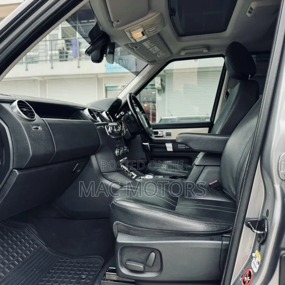 Land Rover Discovery 2013 Gray